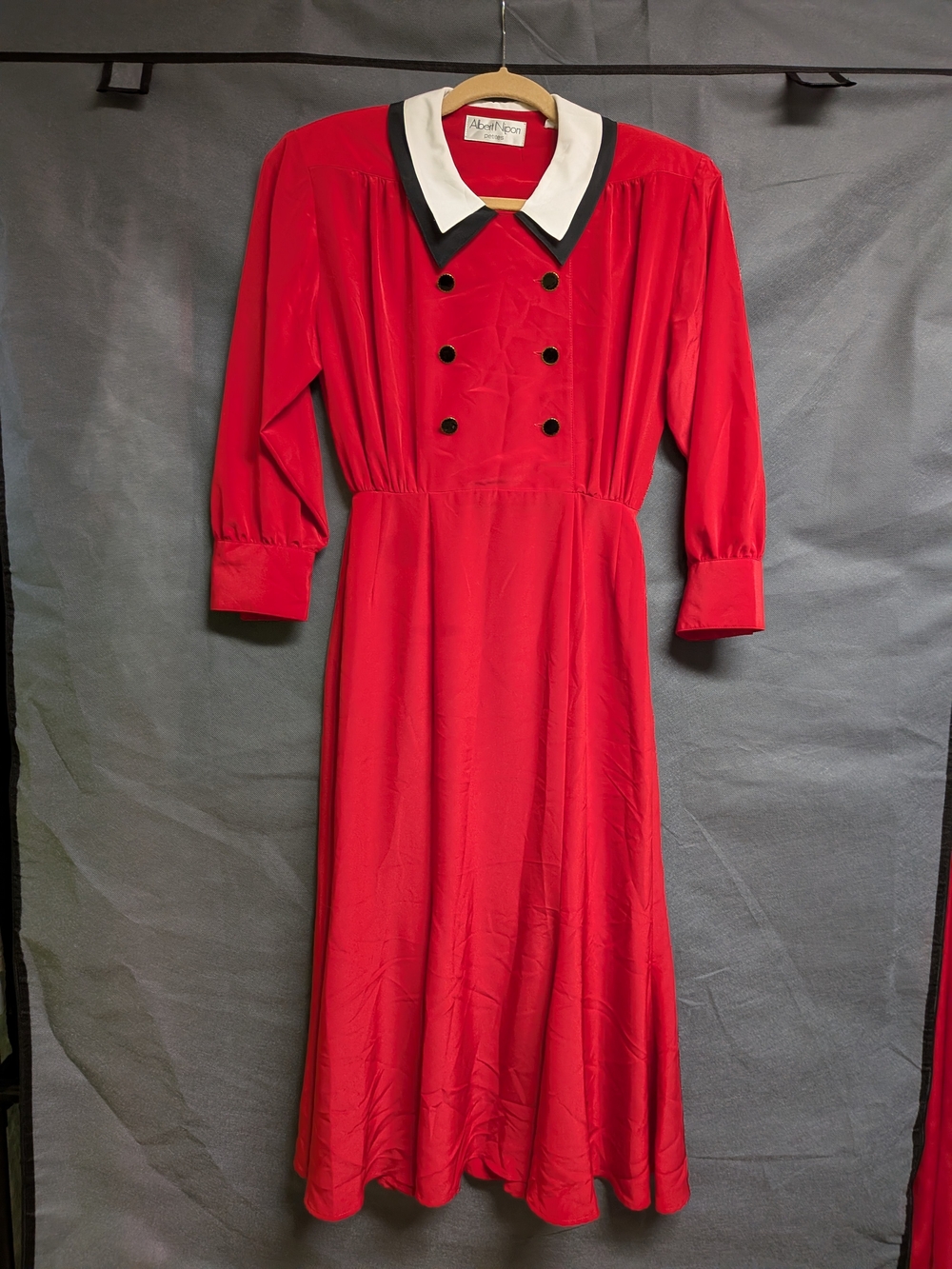 Albert Nipon Vintage Dress With Pockets!